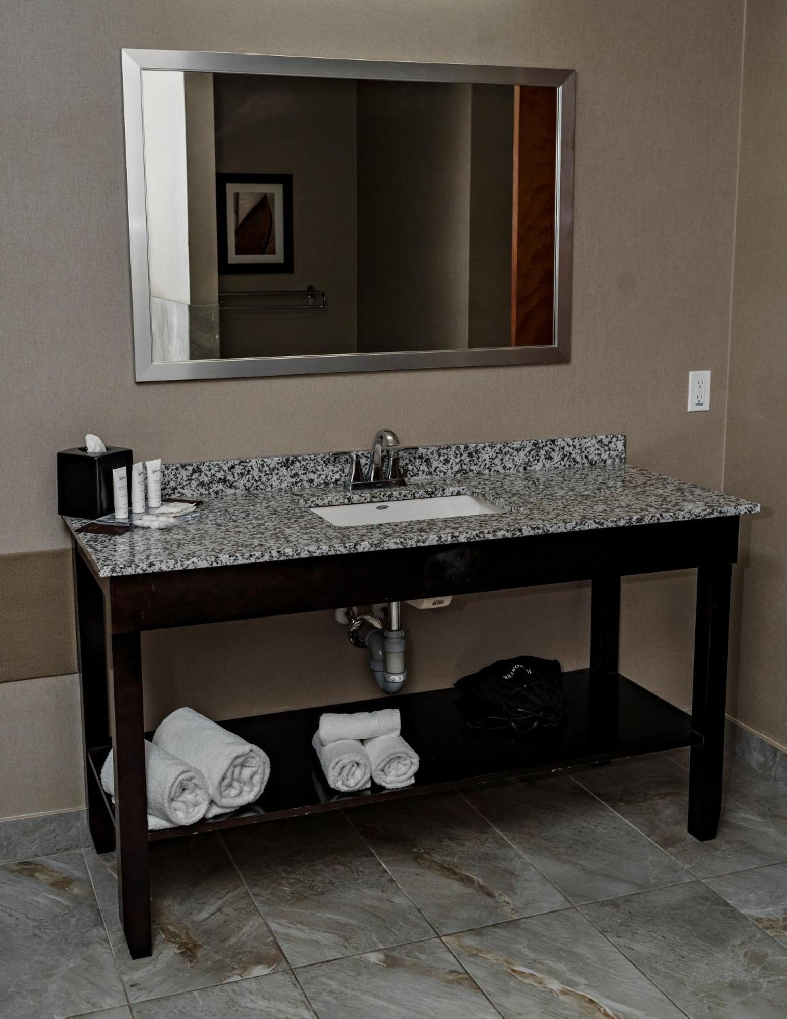 Radisson Hotel Edmonton Airport Leduc Extérieur photo