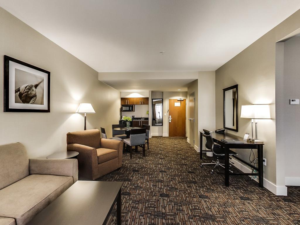 Radisson Hotel Edmonton Airport Leduc Extérieur photo