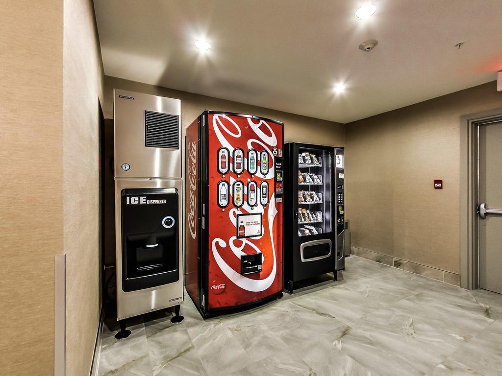 Radisson Hotel Edmonton Airport Leduc Extérieur photo