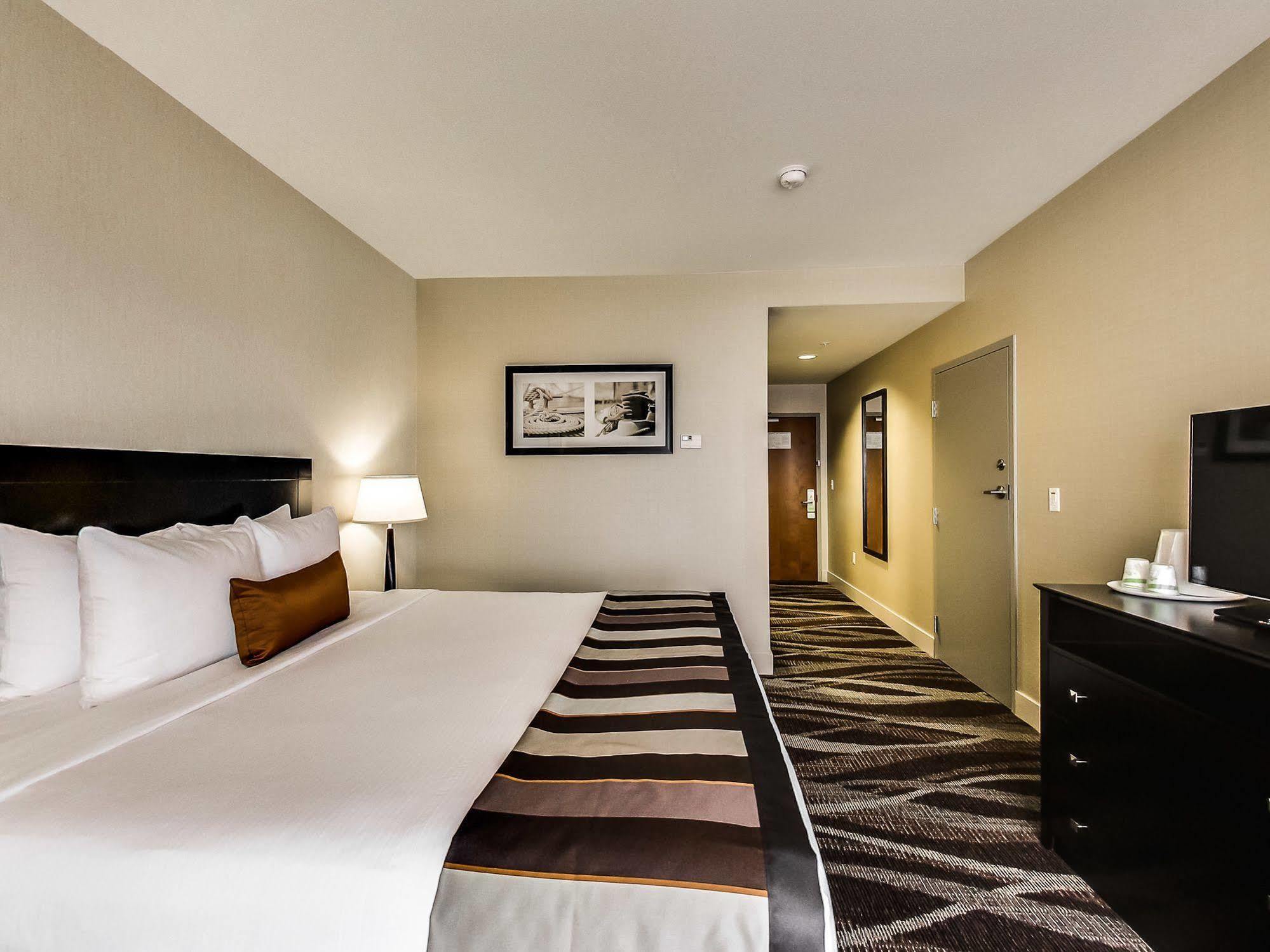 Radisson Hotel Edmonton Airport Leduc Extérieur photo